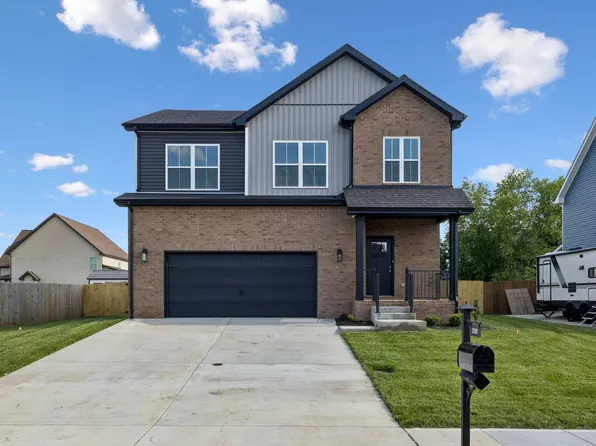1702 Cabana Dr, Clarksville, TN 37042