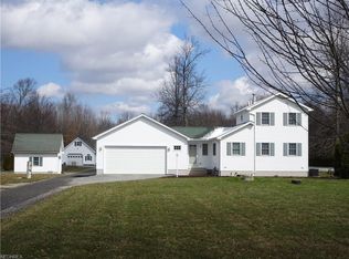 635 Housel Craft Rd, Cortland, OH 44410