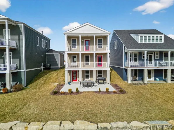 121 Tiber Way, Saint Charles, MO 63301