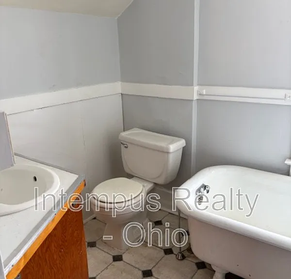 437 Nevada Ave NW — Photo 8
