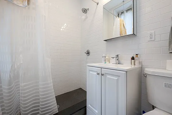 Rented by Rita S Citrin, LREB | media 20