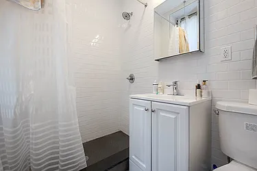 Rented by Rita S Citrin, LREB