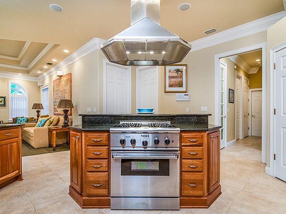 5th image of 8035 Darlington Cir
