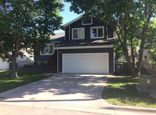 1221 Range View Cir, Rapid City, SD 57701