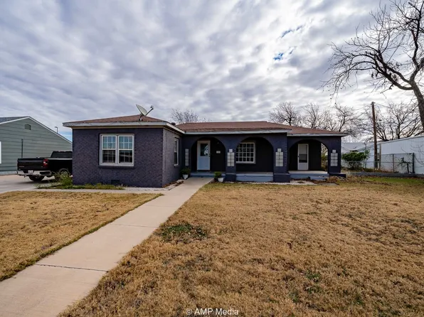 406 N Swenson St, Stamford, TX 79553