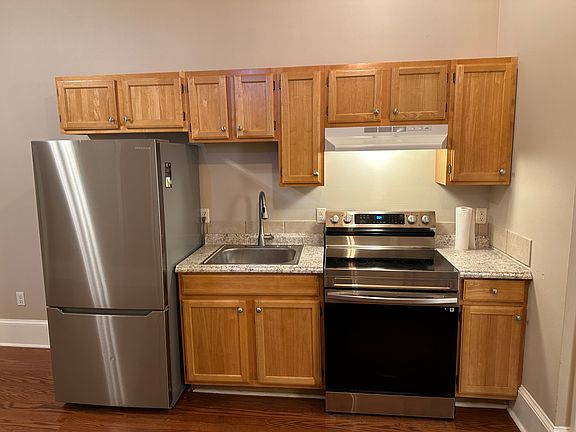 4th image of 503 3rd St Unit 505
