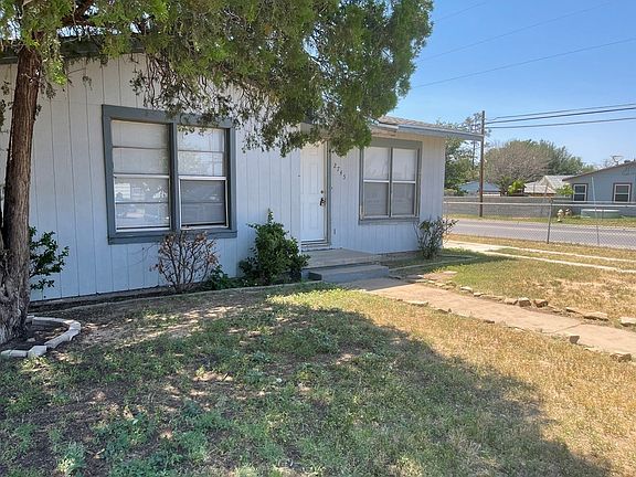 2nd image of 2745 Kay Ave