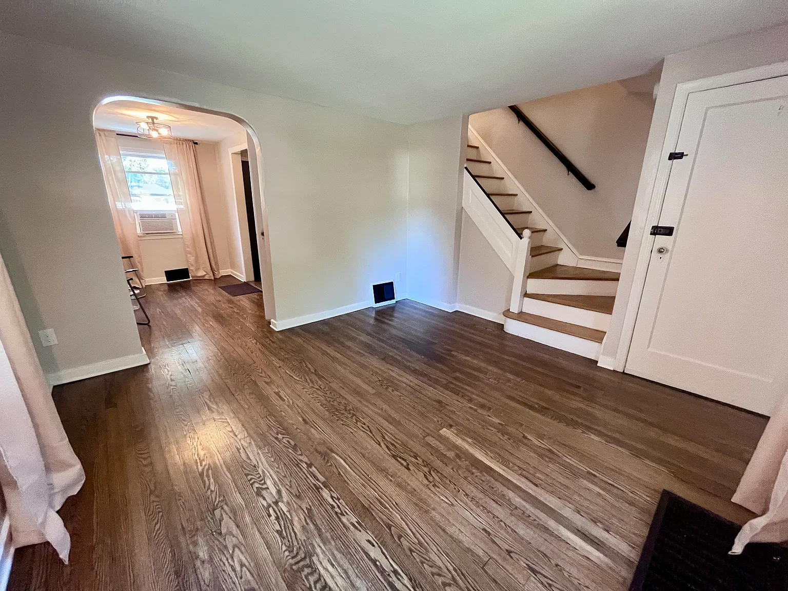 2 bed, 800 sqft, $2,250 — Photo 4