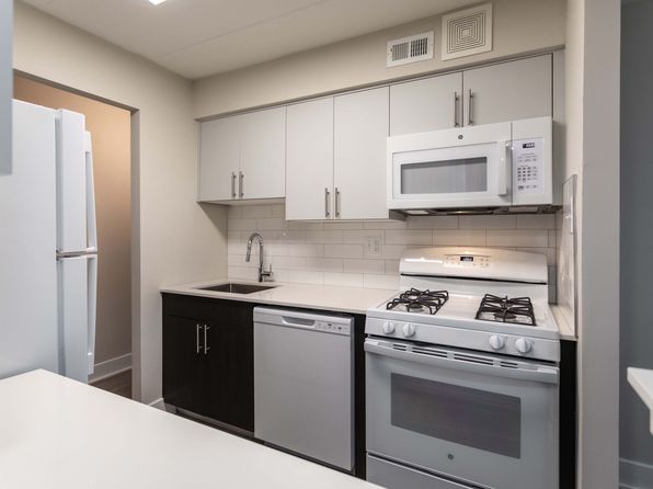 10101 Northeast Ave #A02