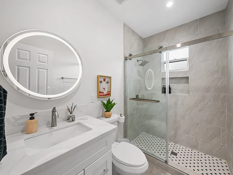 502 N Campbell Ave — Photo 9