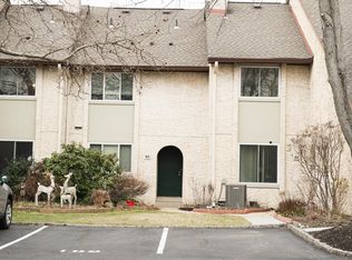 93 Tennyson Dr, Plainsboro, NJ