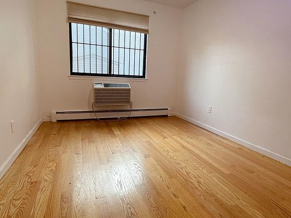 4th image of 4530 Oceania St #1-F