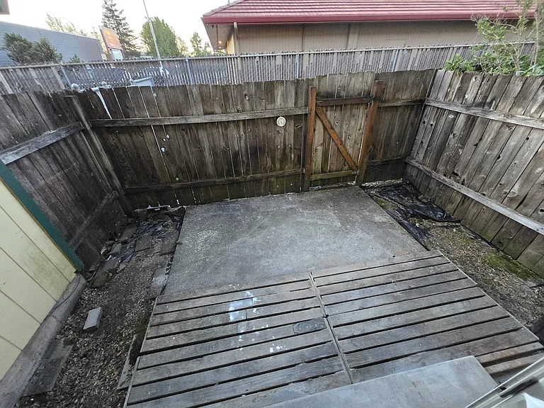 404 SW 1st St #5 — Photo 17