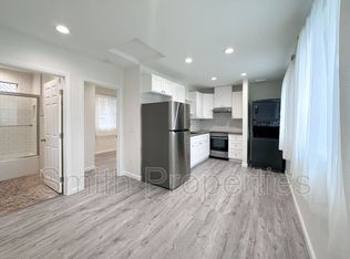 7886 Airport Blvd, Los Angeles, CA 90045