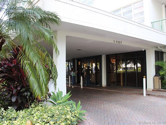 4th image of 1408 Brickell Bay Dr APT 1412