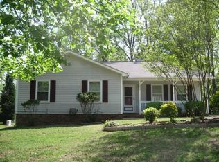 5932 Loch Arbor Ln, Charlotte, NC 28227