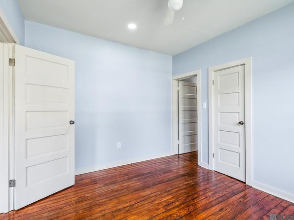 baton-rouge-louisiana-441803309 picture