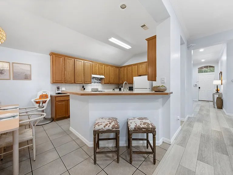 4835 Crown Dr — Photo 26
