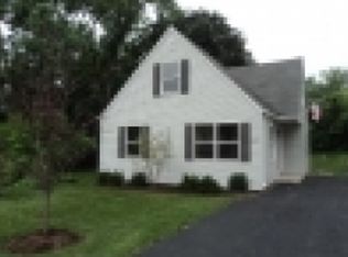 1624 Woodridge Dr, Round Lake Beach, IL 60073