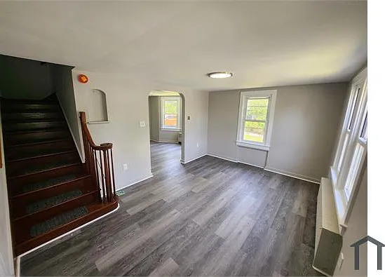 418 Main St #1 — Photo 9