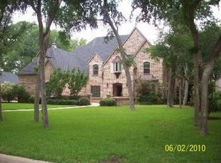 5909 Forest River Dr, Fort Worth, TX 76112