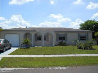 22076 Aquila St, Boca Raton, FL 33428