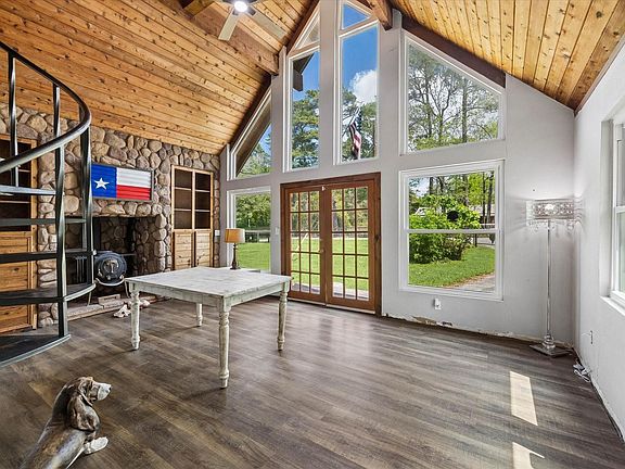 4th image of 438 Havard Rd #2