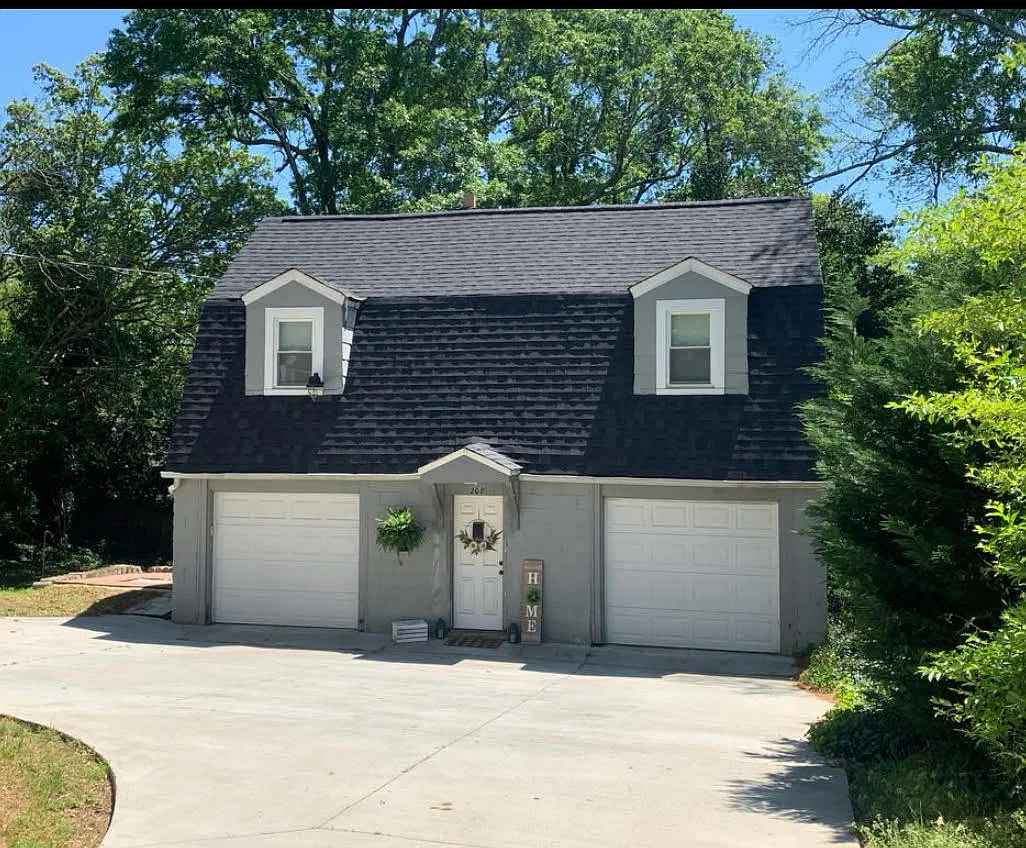 1 bed, 700 sqft, $1,200 — Photo 1
