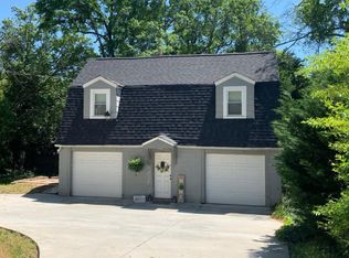 208 E Faris Rd, Greenville, SC 29605