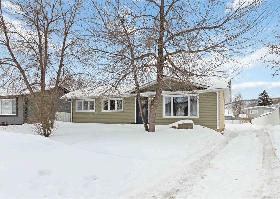 1st image of 66 NE Centennial Dr