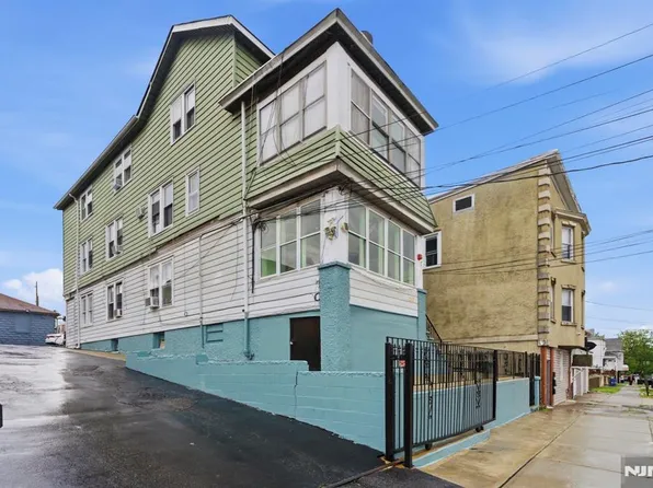 215-217 E 16th St, Paterson, NJ 07524