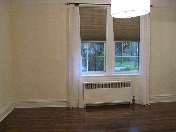 3rd image of 25 Parkview Ave