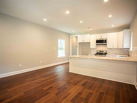 3rd image of 372 Williford St Lot 2