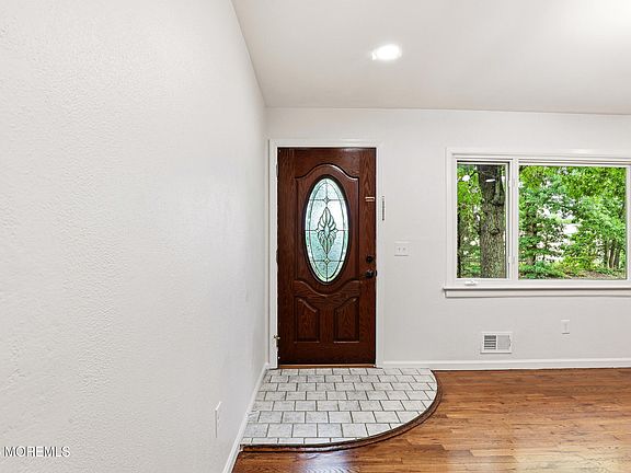 5th image of 3050 Richmond Avenue