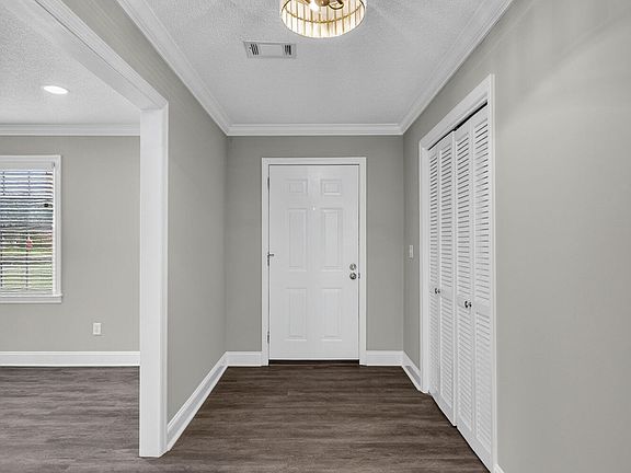 3rd image of 110 Scottsdale Drive