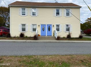 1 2nd St, Schaghticoke, NY 12154