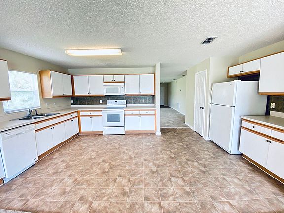 2nd image of 1062 Battery Pointe Dr