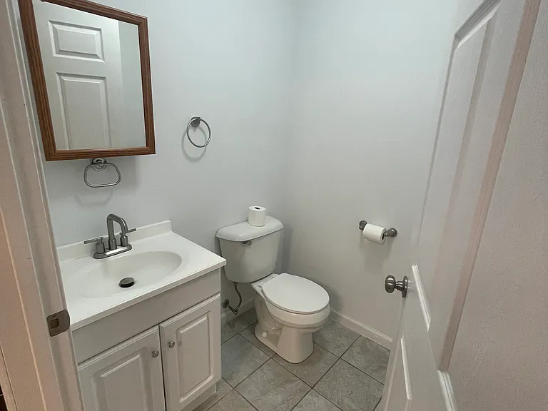 402 Main St #3 — Photo 16