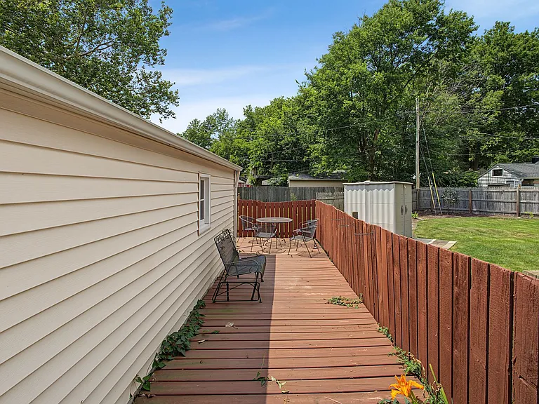 1205 S Cottage Grove Ave — Photo 33