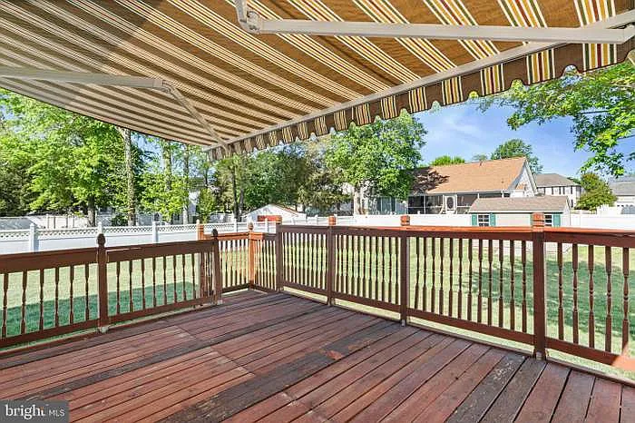 2707 Glendas Way — Photo 4