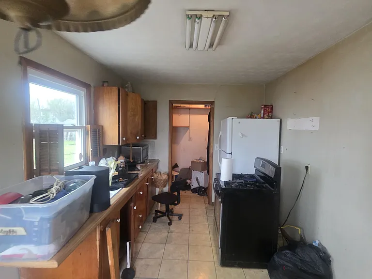 1828 W Leafland Ave — Photo 20