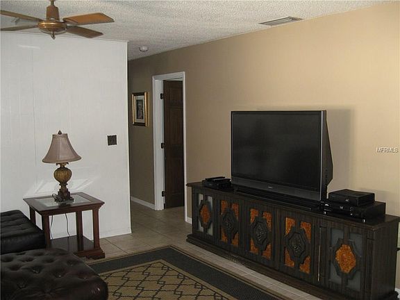 5th image of 306 Lake Dr