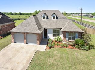 108 Grand Lake Dr, Arnaudville, LA 70512