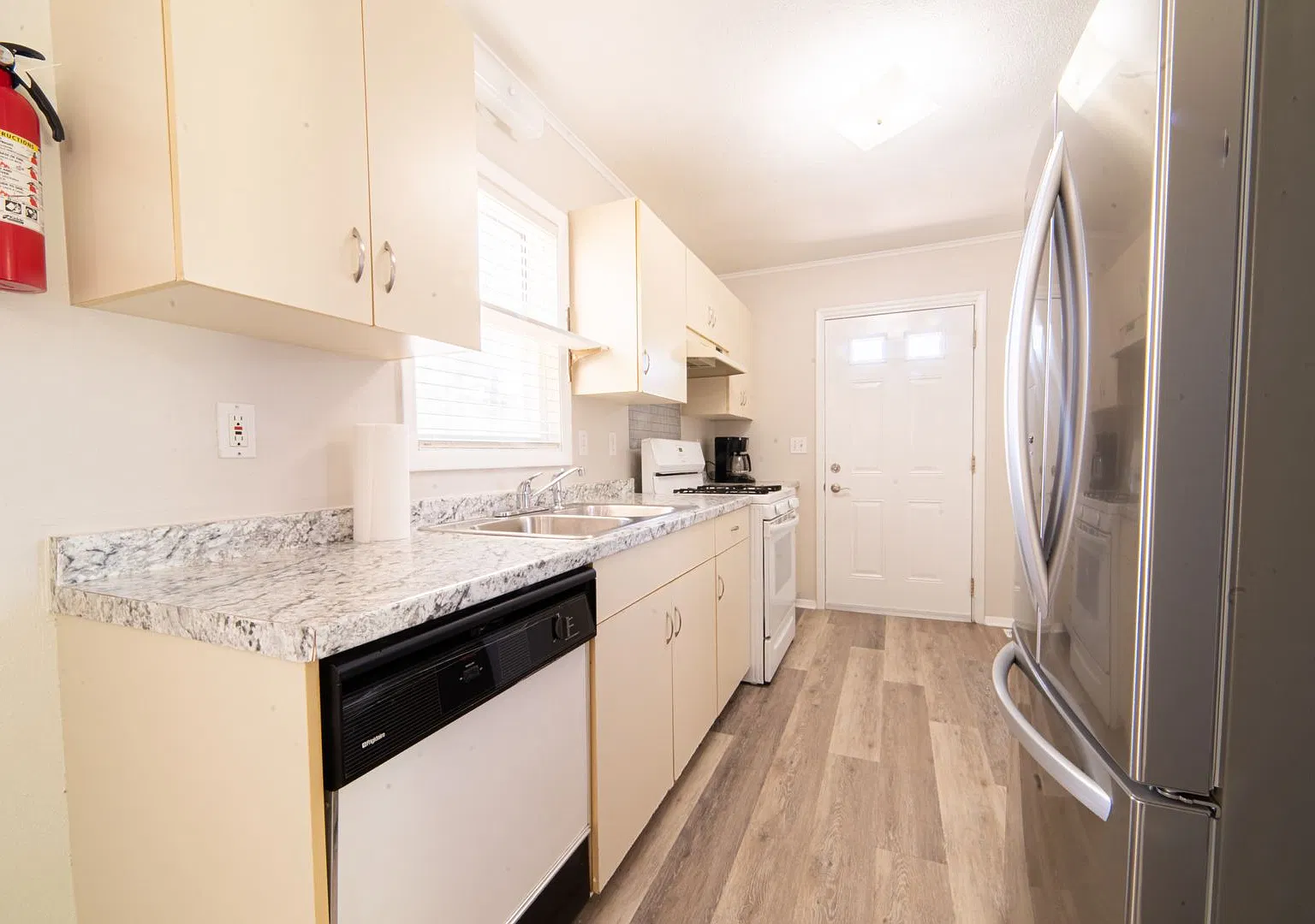 Spacious 3-Bedroom Home with Bonus Room & Wheelchair Accessibility in Vineland — Photo 3