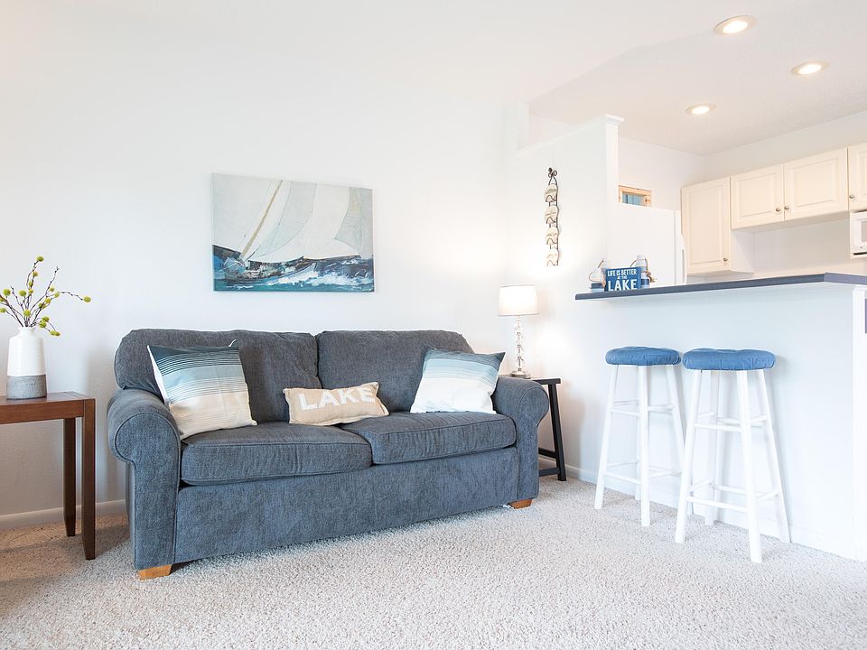 1st image of 3201 Emerson St #124