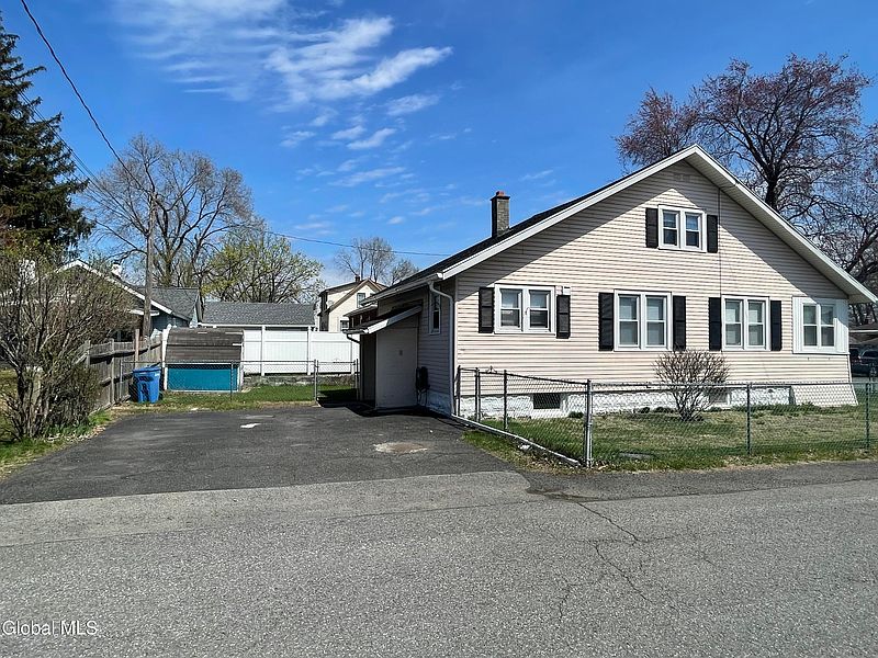 5th image of 13 Washington Avenue
