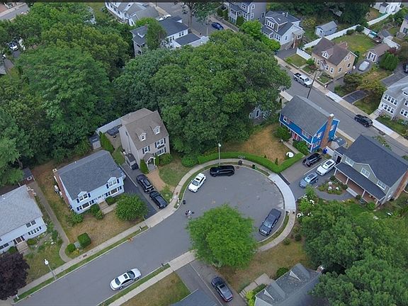 2nd image of 14 Loyola Cir