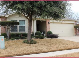 9121 Goldenview Dr, Fort Worth, TX 76244
