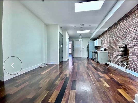 5th image of 306 Tompkins Ave APT 1A