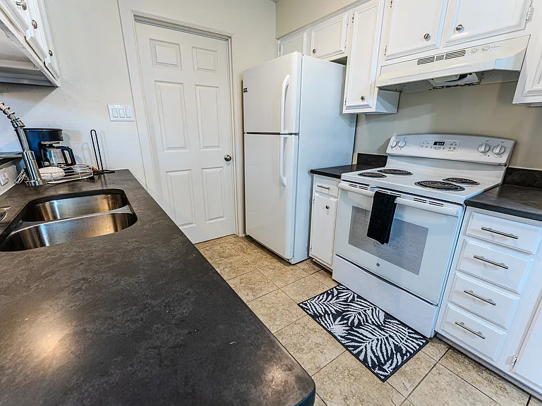 6915 Forest Mdw — Photo 7